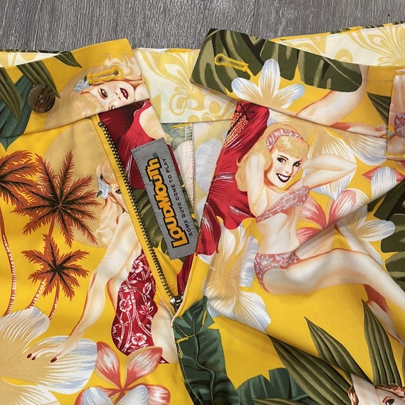 Loudmouth Hawaiian babe golf shorts size 36 - Picture 4 of 6